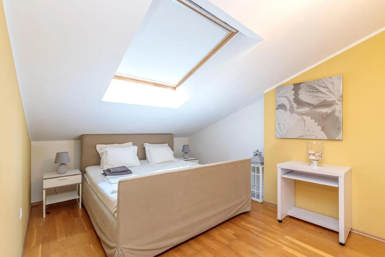 Apartments Buffy Porec Guest house