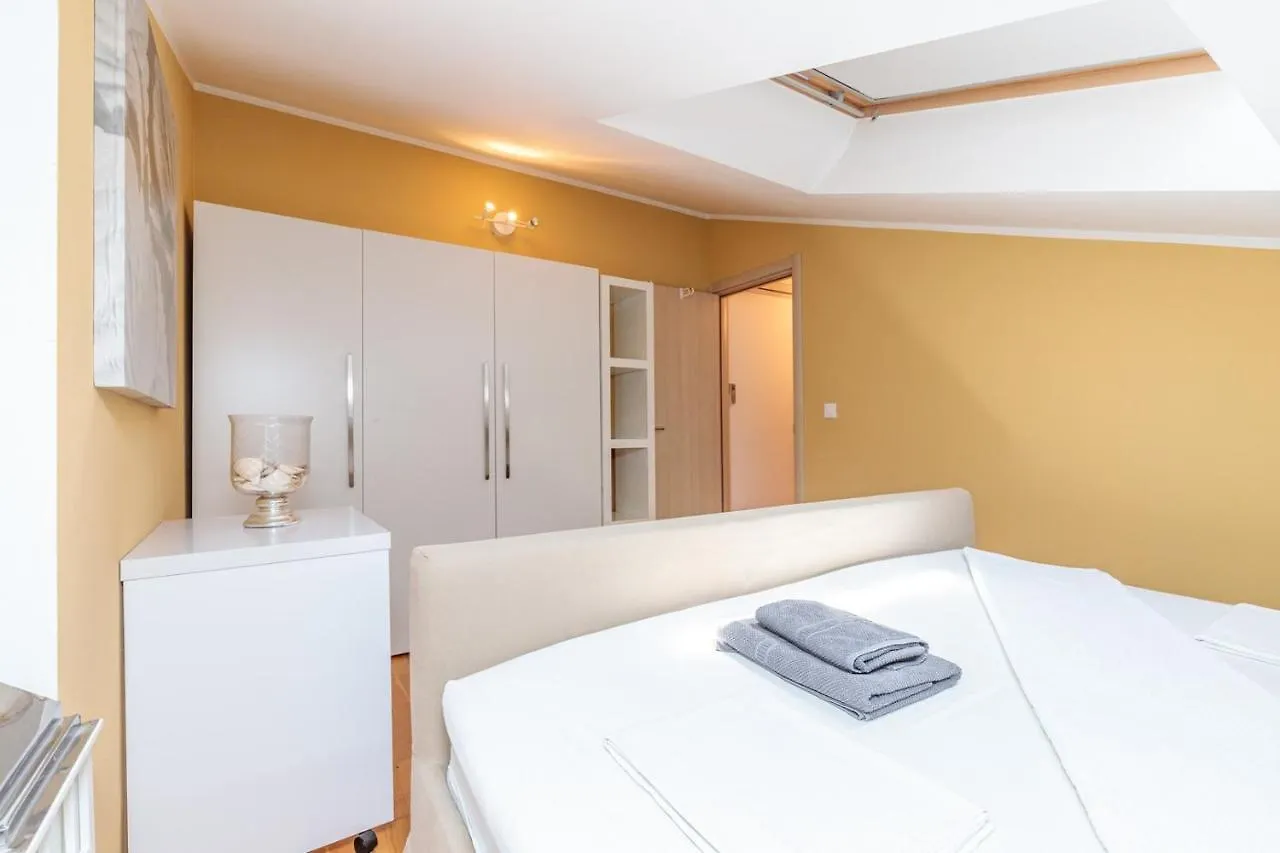 Apartments Buffy Porec 0*,  Croatia